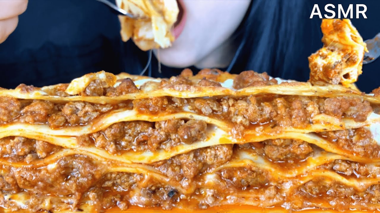 ASMR Cheesy Lasagna | Mukbang (Eating sounds)