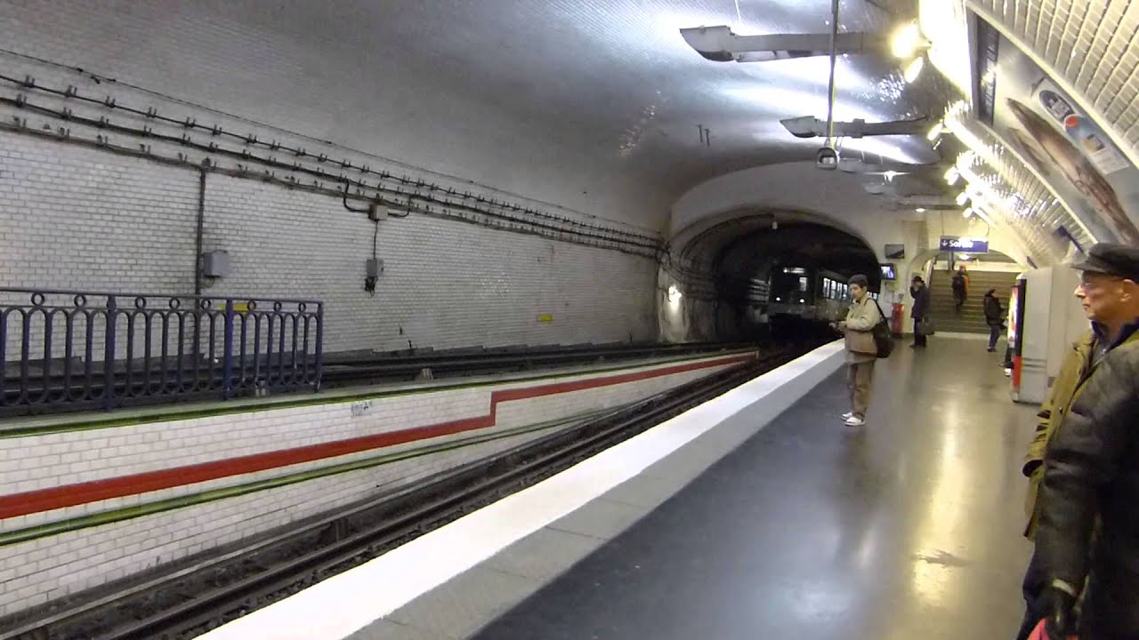 Paris Metro: Mirabeau Station Line 10 22 January 2014