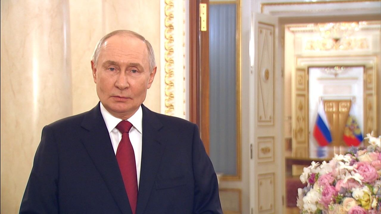 «Вам подвластно всё!» — Путин поздравил женщин России с 8 Марта