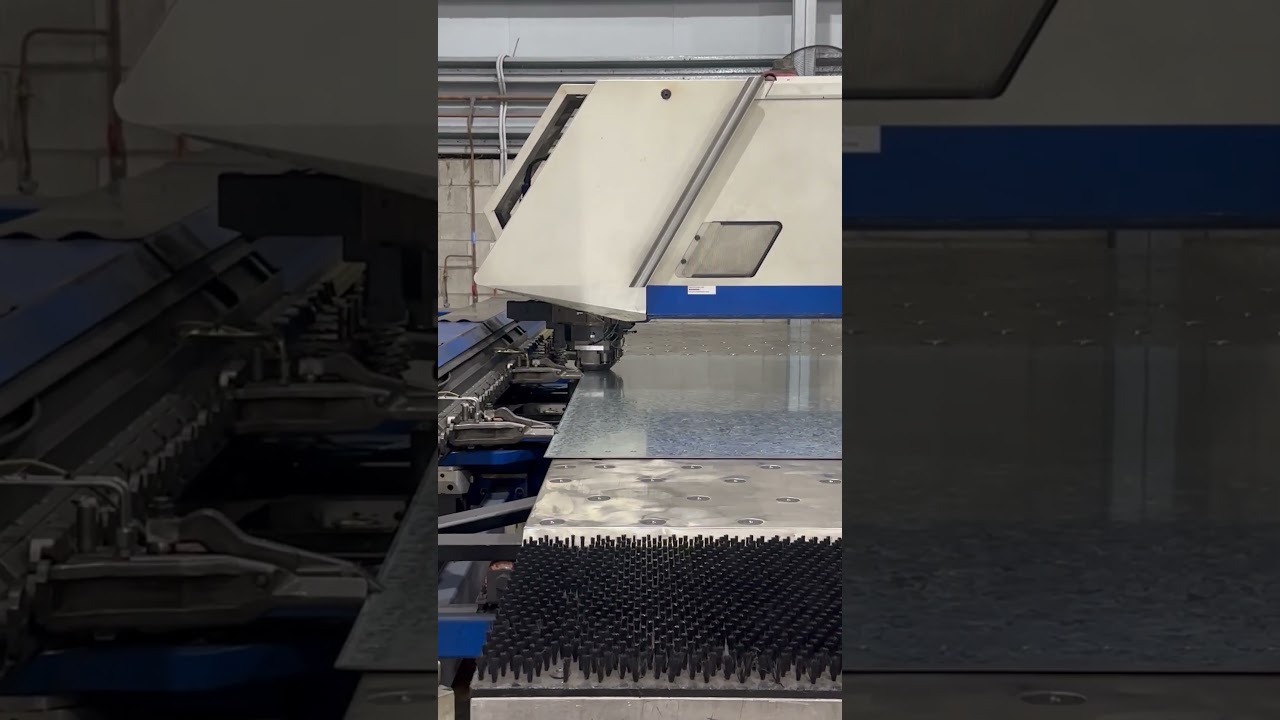TRUMPF TruMatic 2020R Punching Machine Demo 1/3