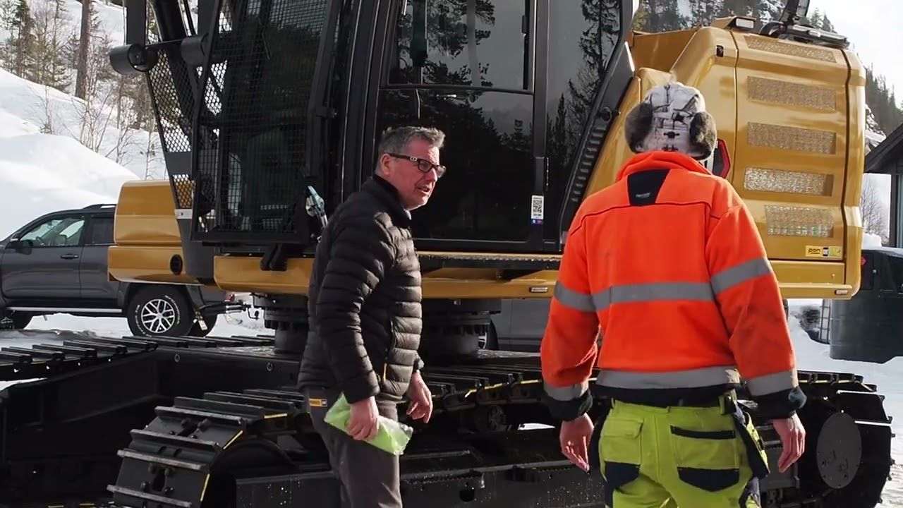 Cat 323 HDHW til BK Anleggsservice