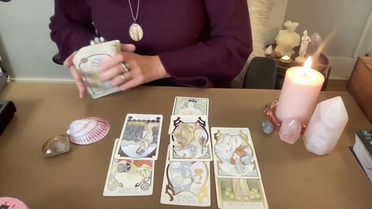 You Keep Attracting the Same Partner? BREAK This Love Cycle | Tarot