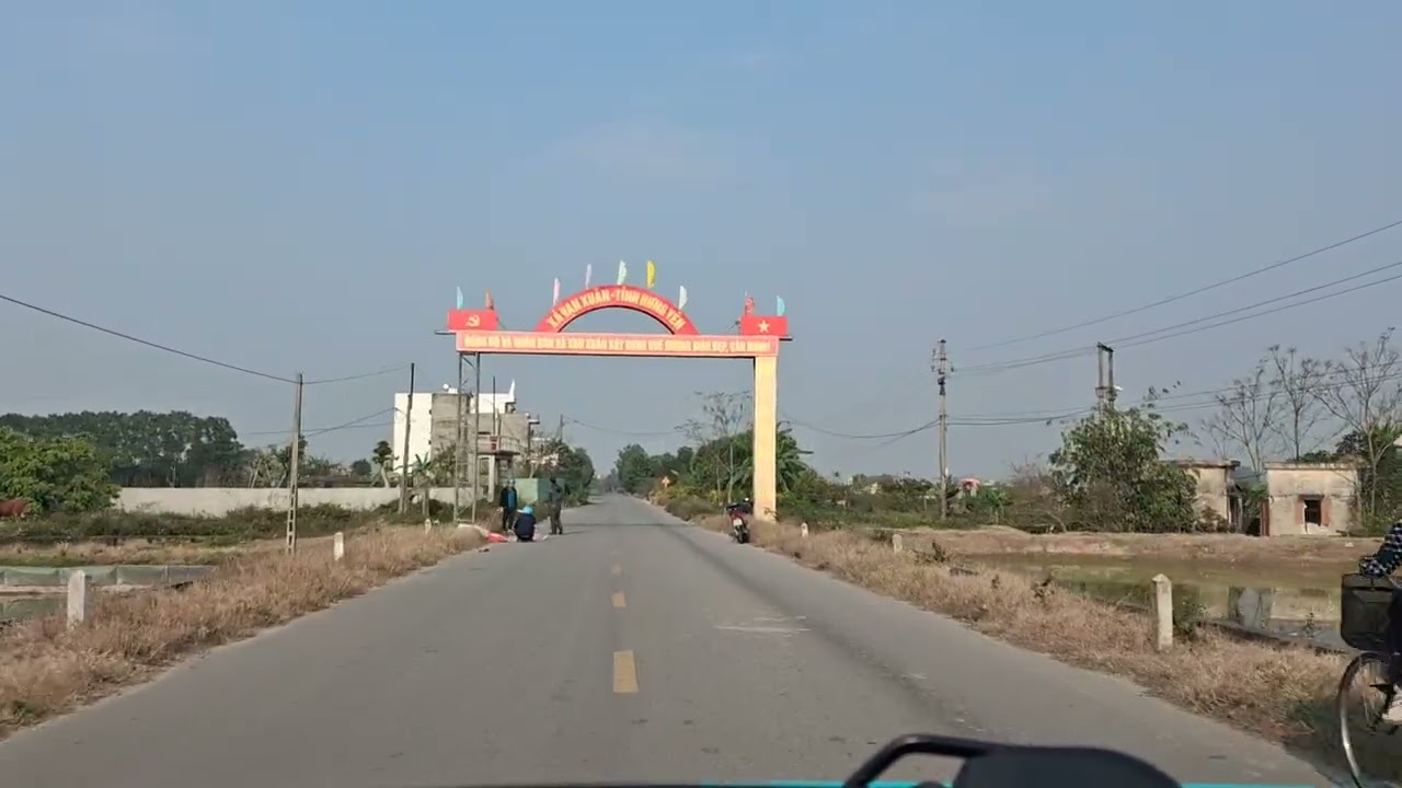 Đi trên đường đê quen thuộc về vũ thư.