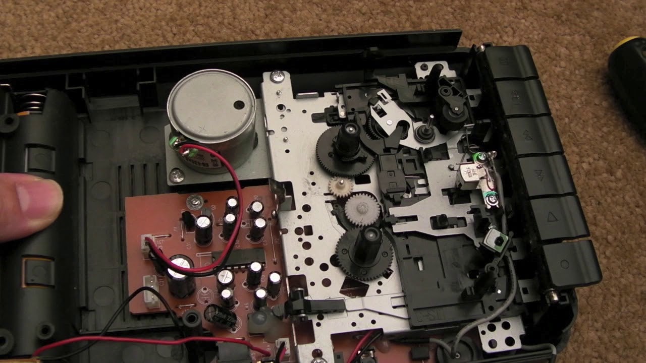 Reparation af Phillips kassetteb&aring;ndoptager (til Spectrum og ZX81)