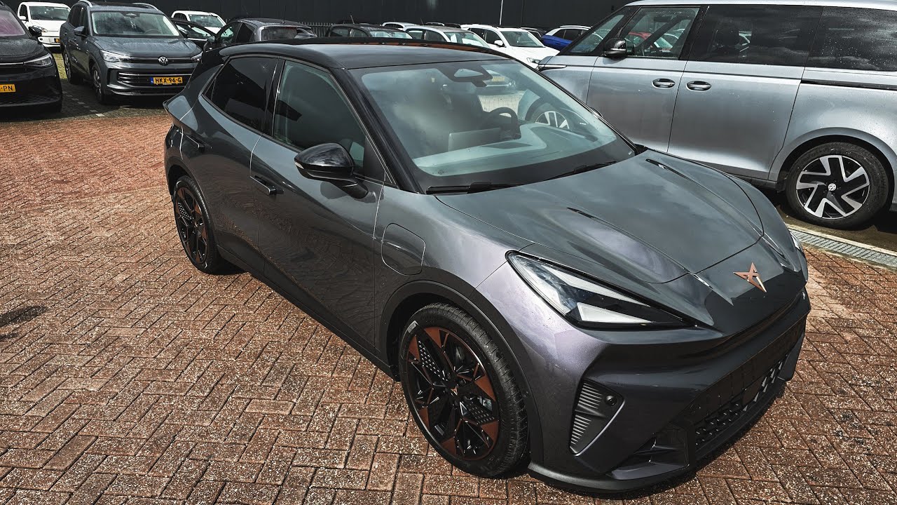 ПЕРВЫЙ ВЗГЛЯД: Cupra Raval Performance First Edition в цвете Plasma Iridescent | Полный обзор