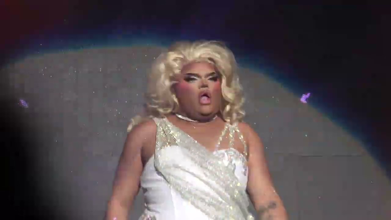 War on the Catwalk (Toronto) - Kandy Muse (God is a woman)