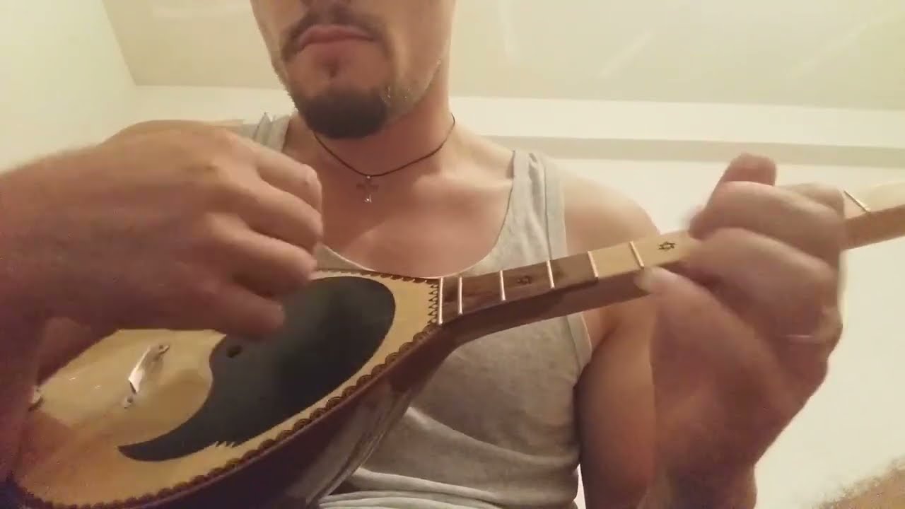 Melodi me çifteli e luajtur ne vitin 1965 nga artisti madh Gjin Shkoza! 🇦🇱