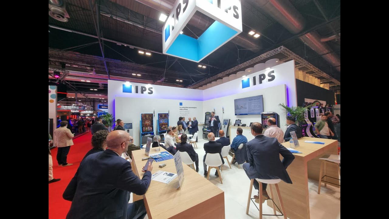 Visitantes y acuerdos en el stand de IPS en FIJMA 24