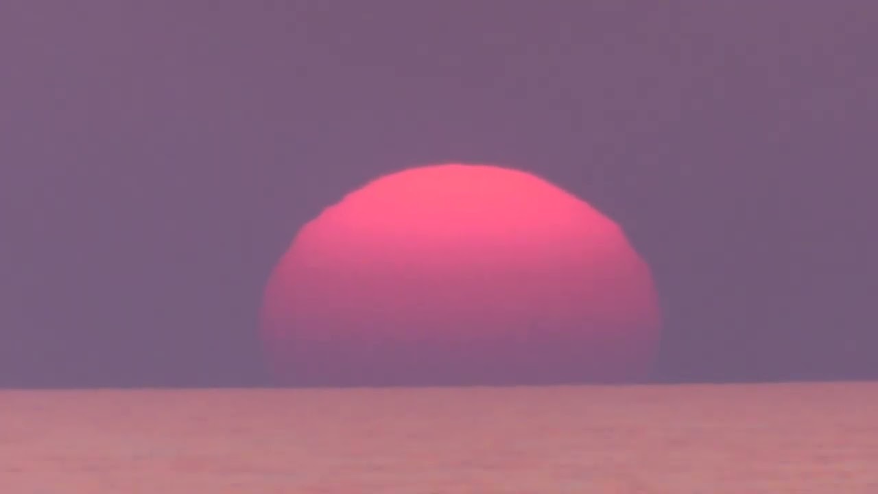 今日も夏至目前、15時間照り続け、海に沈むまで太陽パワーをもらいました。25.6.18