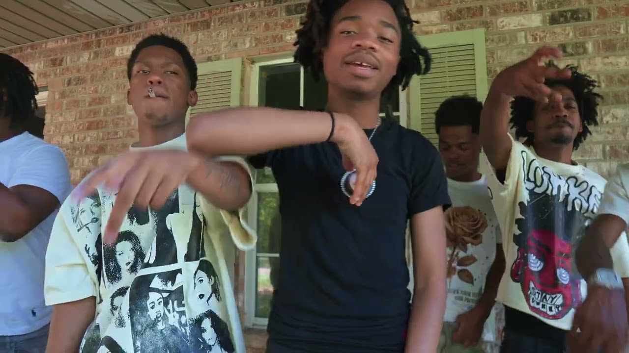 Monnfromalbany x BanyBoyEj x TylaFrmAlbany - Roll Em Up ( Music Video)