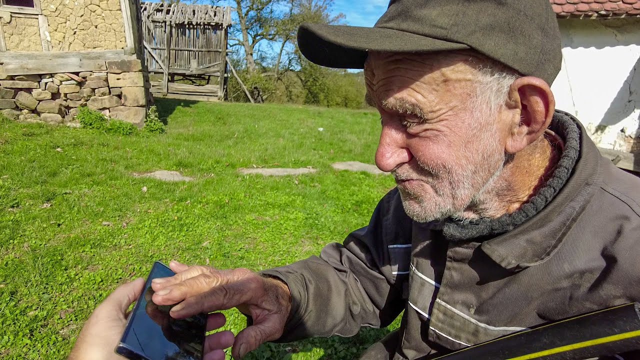 STARI #BORKO čuva stado ovaca sa 90 GODINA - Obradovao ga pozdrav STAROG PRIJATELJA