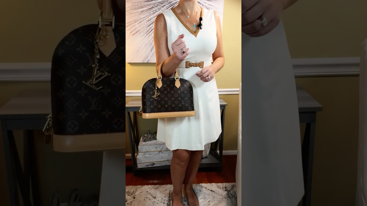 Louis Vuitton Alma PM 😍 What&rsquo;s in My Bag? | #shorts #shortsvideo #alma #louisvuitton
