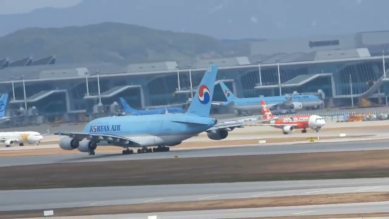 Korean Air HL7619 Takeoff
