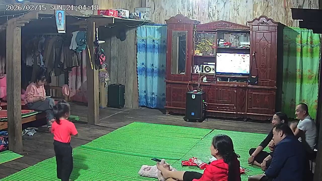 Tết 2026 bé thuý múa