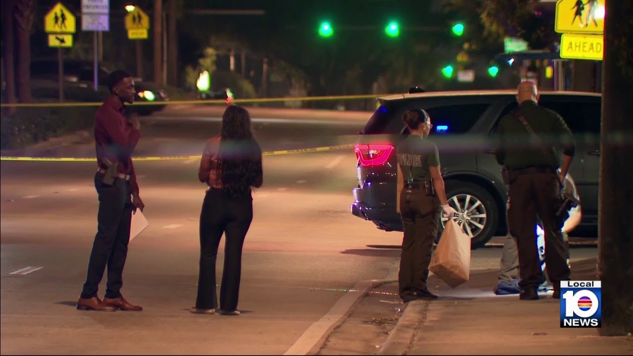 Police seek suspected gunmen after man, 18, shot in northwest Miami-Dade