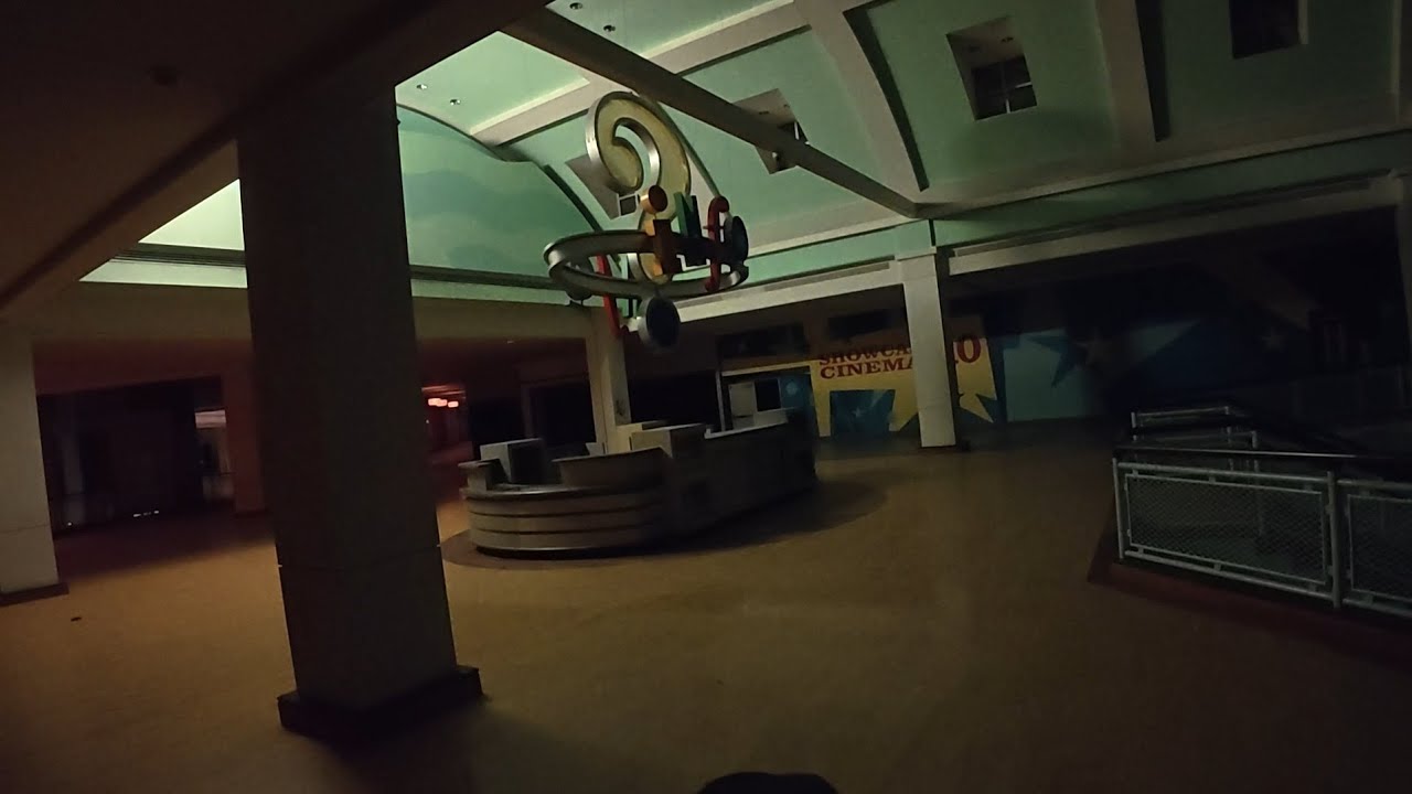 Abandoned Cincinnati Mills Mall (WITH POWER!!)