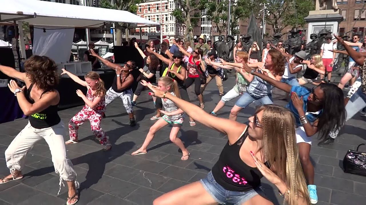 Flashmob Rembrandt Art Market Amsterdam