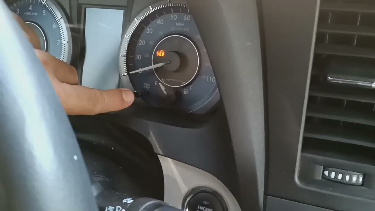 Toyota 2015 Sienna maintenance light reset