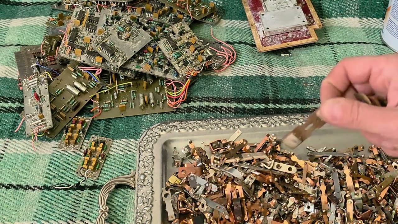 Silver contacts and circuit boards I've never held before!!