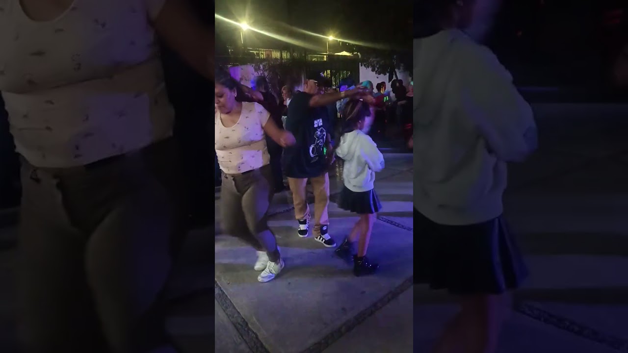 El poeta de la salsa y la pequeña salserita.