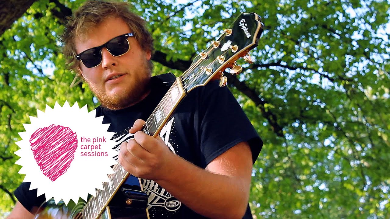 The Smith Street Band - Shivers (the pink carpet sessions)