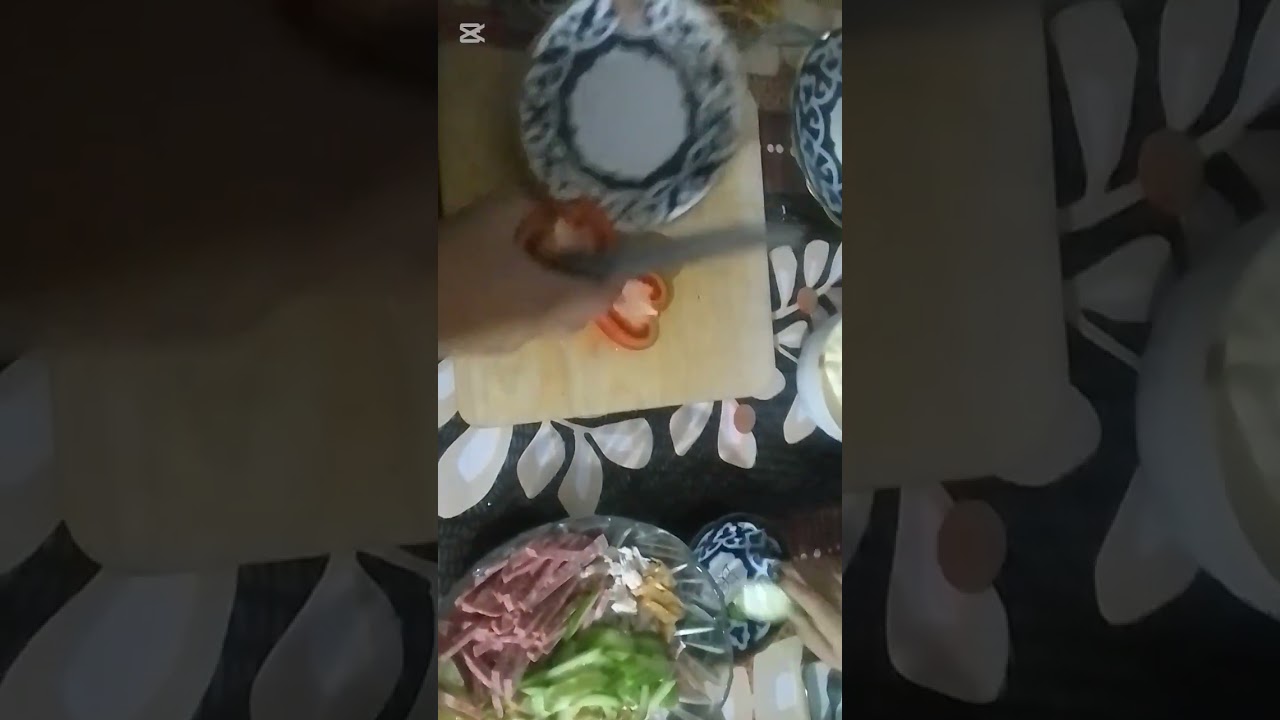Tovuqli salat , juda ham mazali
