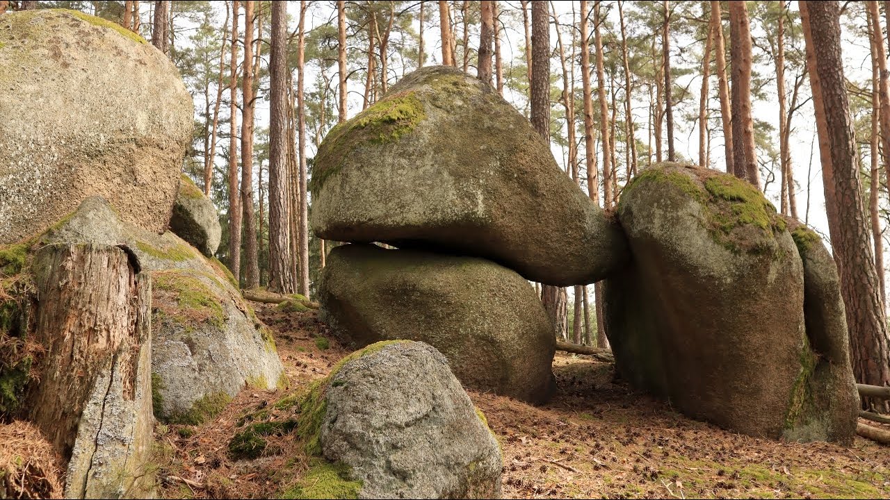 Sedmihoří tajemné a svůdné. Hradiště Chlum, Šiška a Stinný vrch. The magic stones of our ancestors.