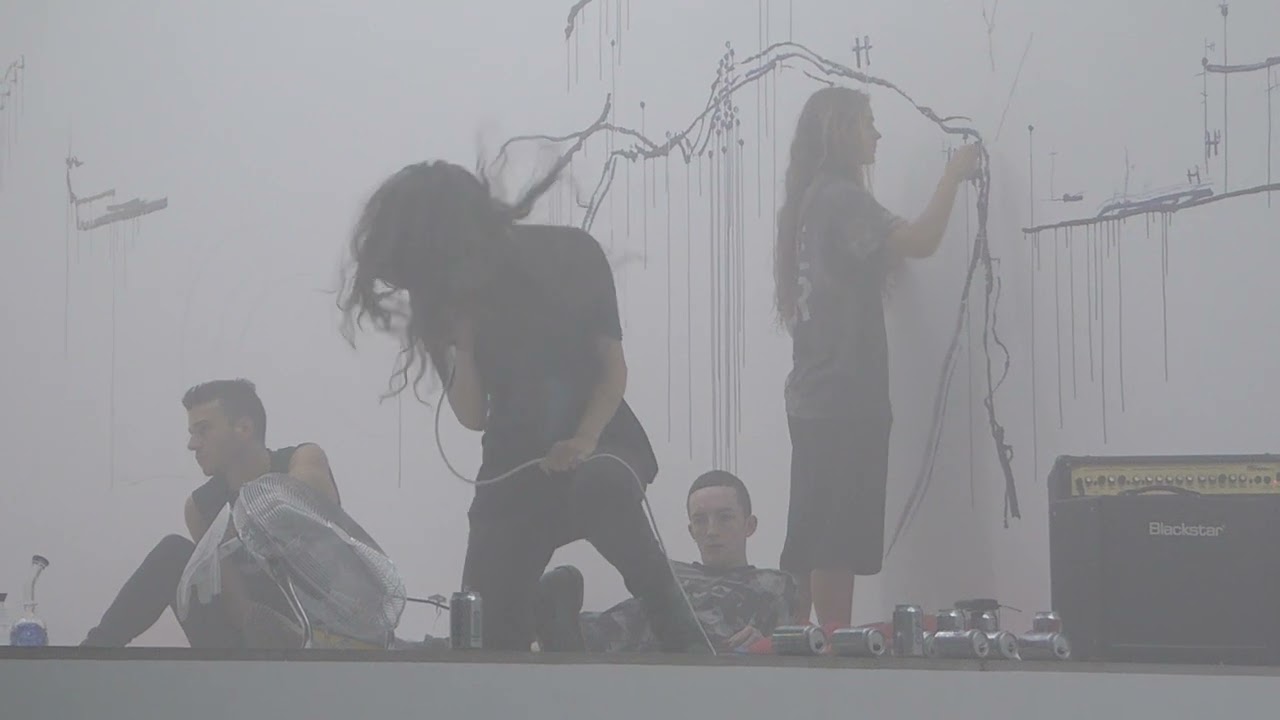 Anne Imhof Performance Berlin 09/2016