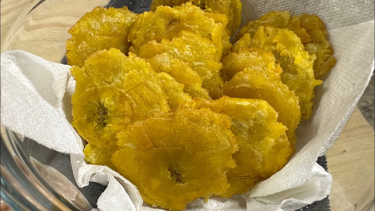 How to Make Homemade Tostones - Two Ways! | Smashed, fried plantains