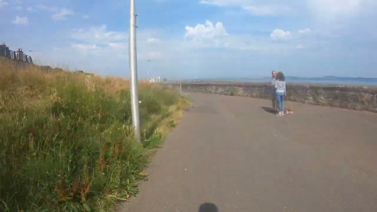 Trinity cycle path to wardie bay in Edinburgh by cycle bike