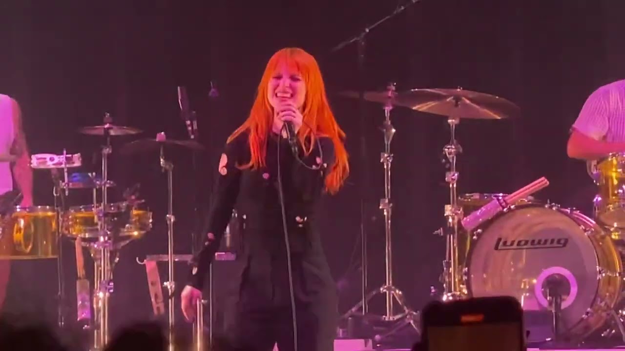 Paramore - Here we go again Live Atlanta GA