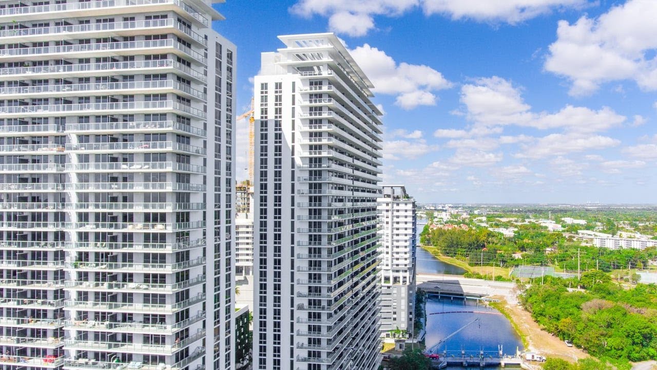 16385 Biscayne Blvd, Sunny Isles Beach, FL