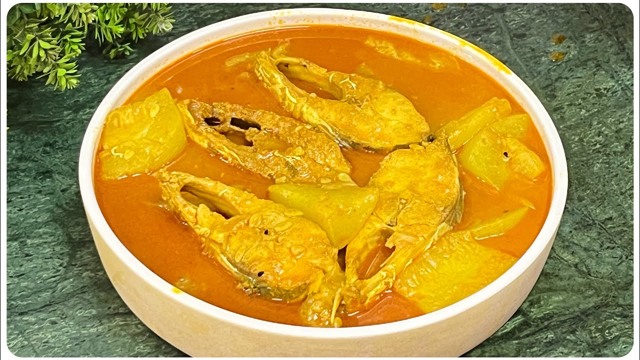 চাল কুমড়াদিয়ে ইলিশ মাছের পাতলা ঝোল একবার এভাবে বানিয়ে দেখুন  |  Chalkumra recipe|