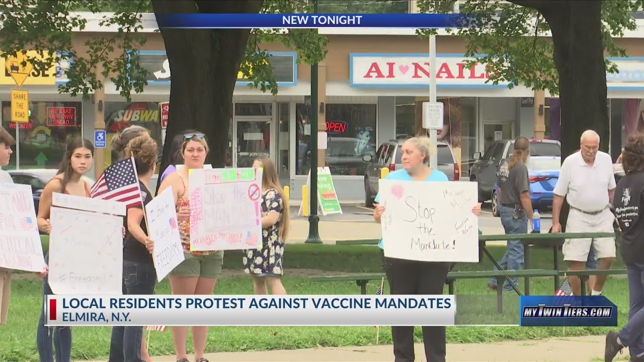 .Local residents protest against vaccine mandates in Wisner Park