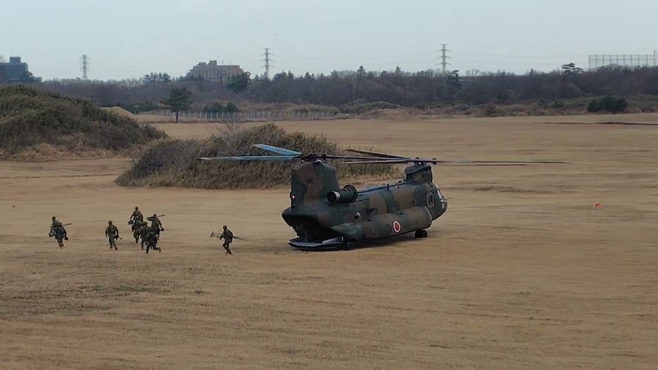 驚異的な着陸、展開、離陸　CH-47
