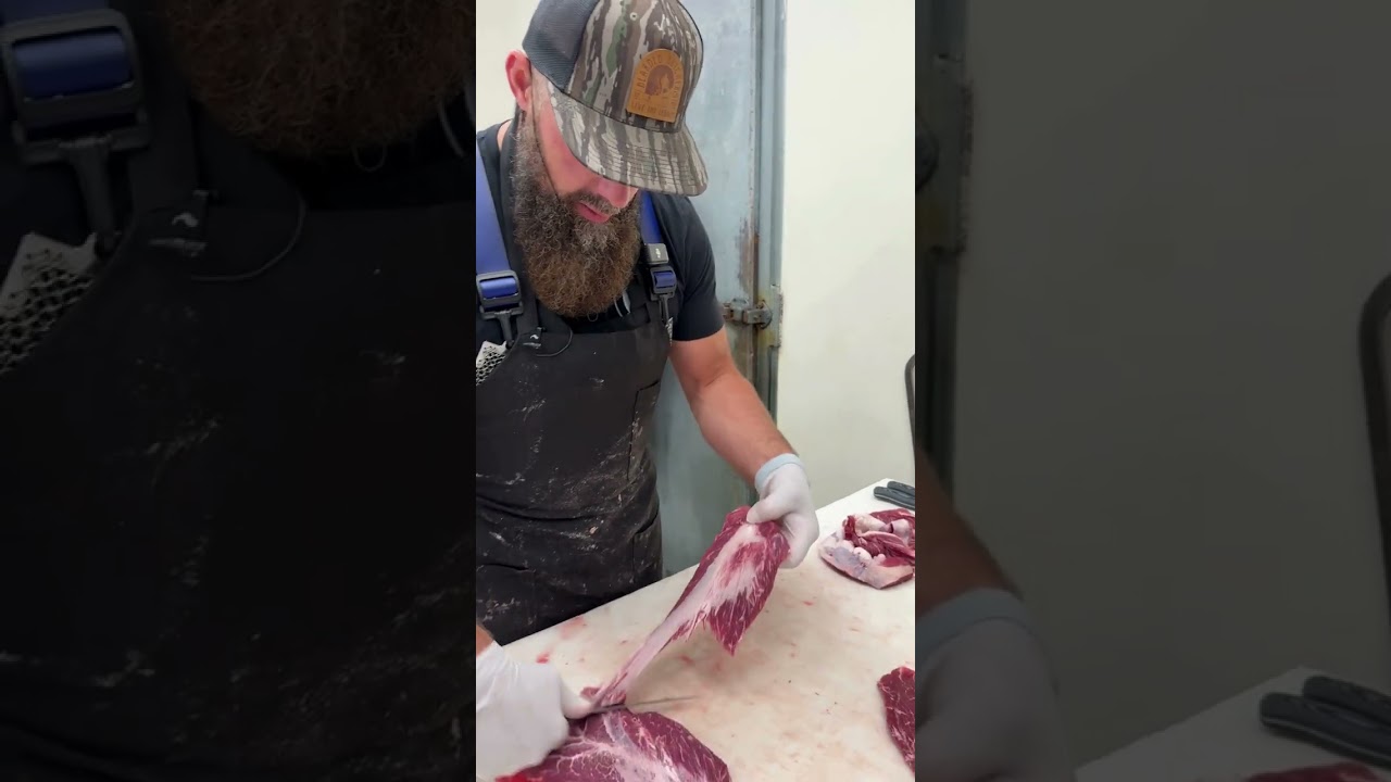 Разделываем ростбиф Top Blade на стейки Flat Iron! 🔪🥩 #шорты