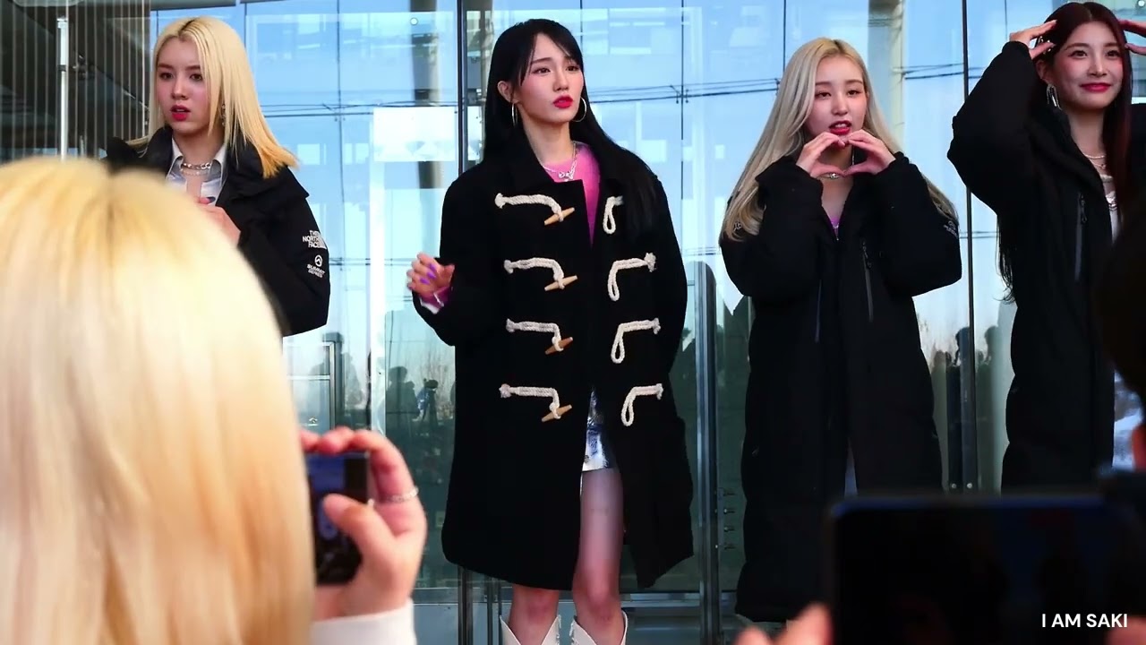 221130 woo!ah! (우아!) 미니 팬미팅 Mini Fan Meeting