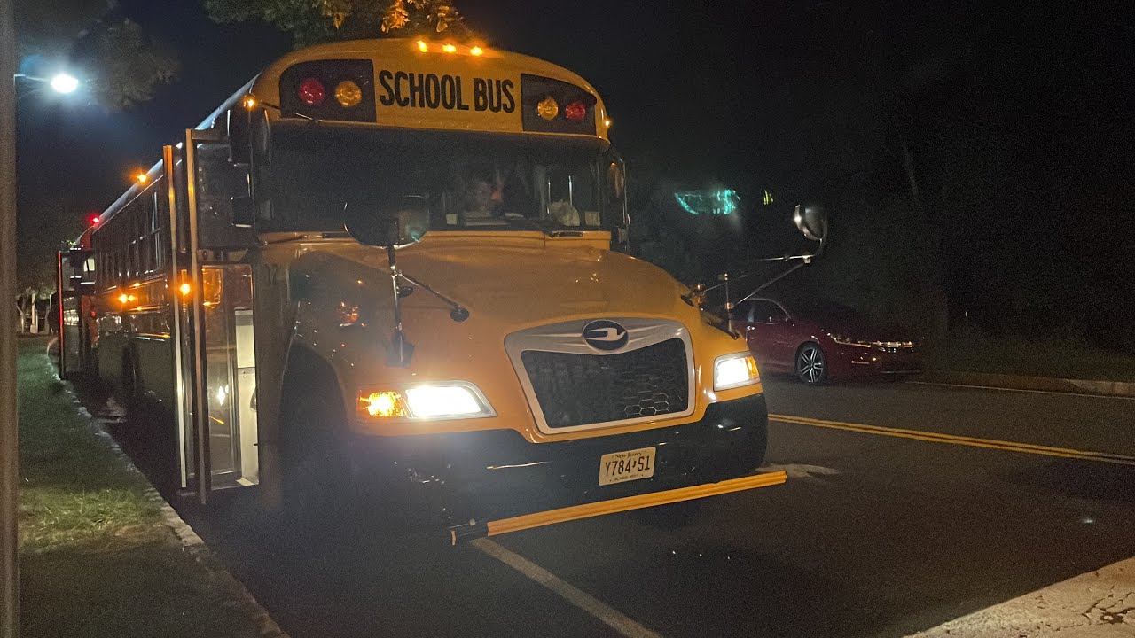 2023 Blue Bird Vision 7.3 Godzilla Startup and Idle - Bus 102