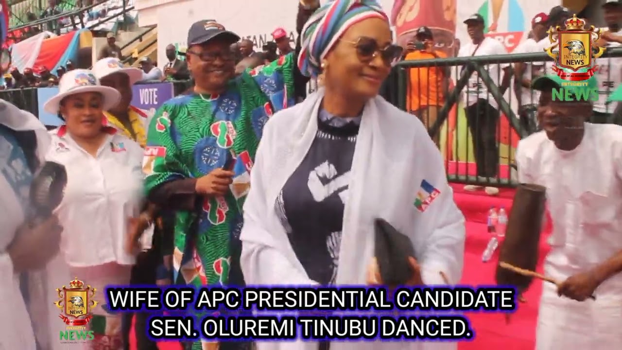 ASIWAJU IS PHYSICALLY FIT AS APC DIGNITARIES DANCE...