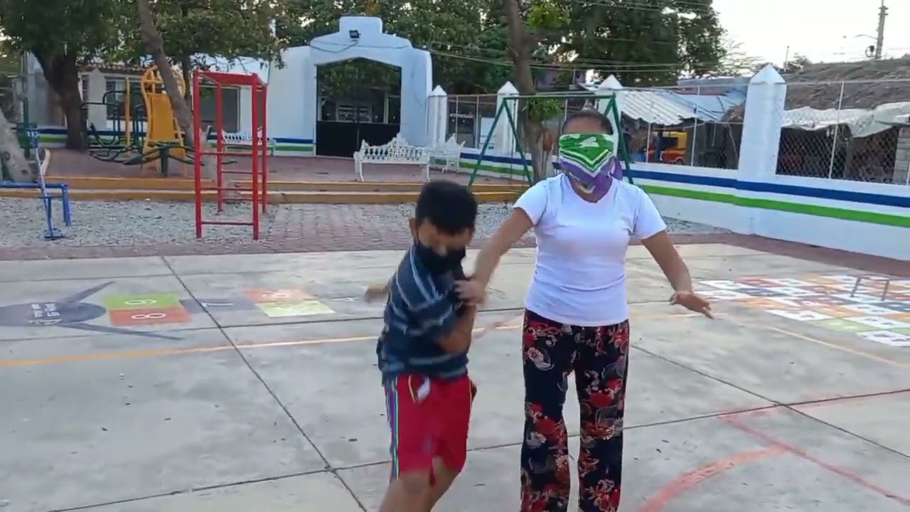 El Juego De La Gallinita Ciega