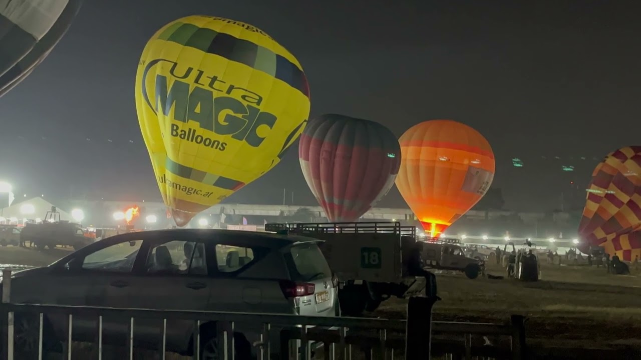 Hot air balloons at Parade grounds 6 pix సంక్రాంతి సంబరాలు 