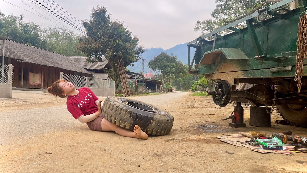 Full Video: Girl Repairs Machines Continuously