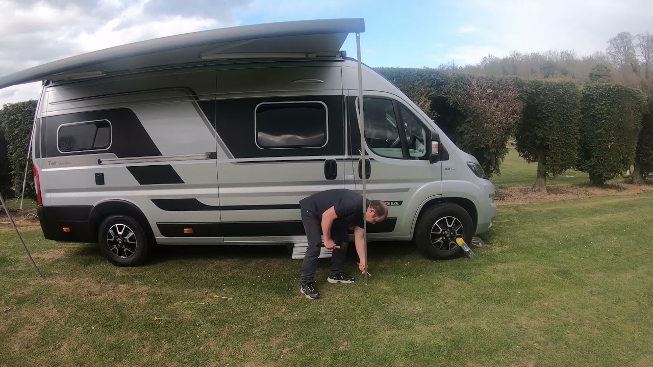 Putting out our sun canopy, Thule or Fiamma