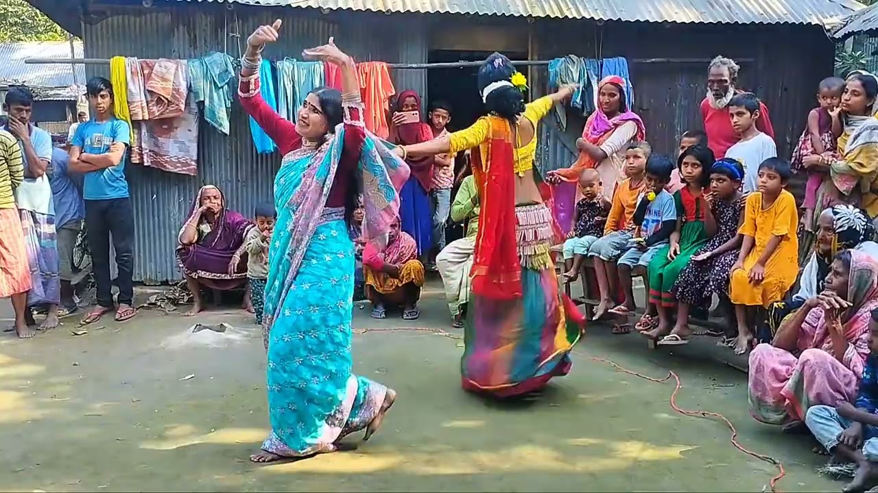 ছাই ফেলাবার গেছিনু মা গো জলপাই গাছের তলে