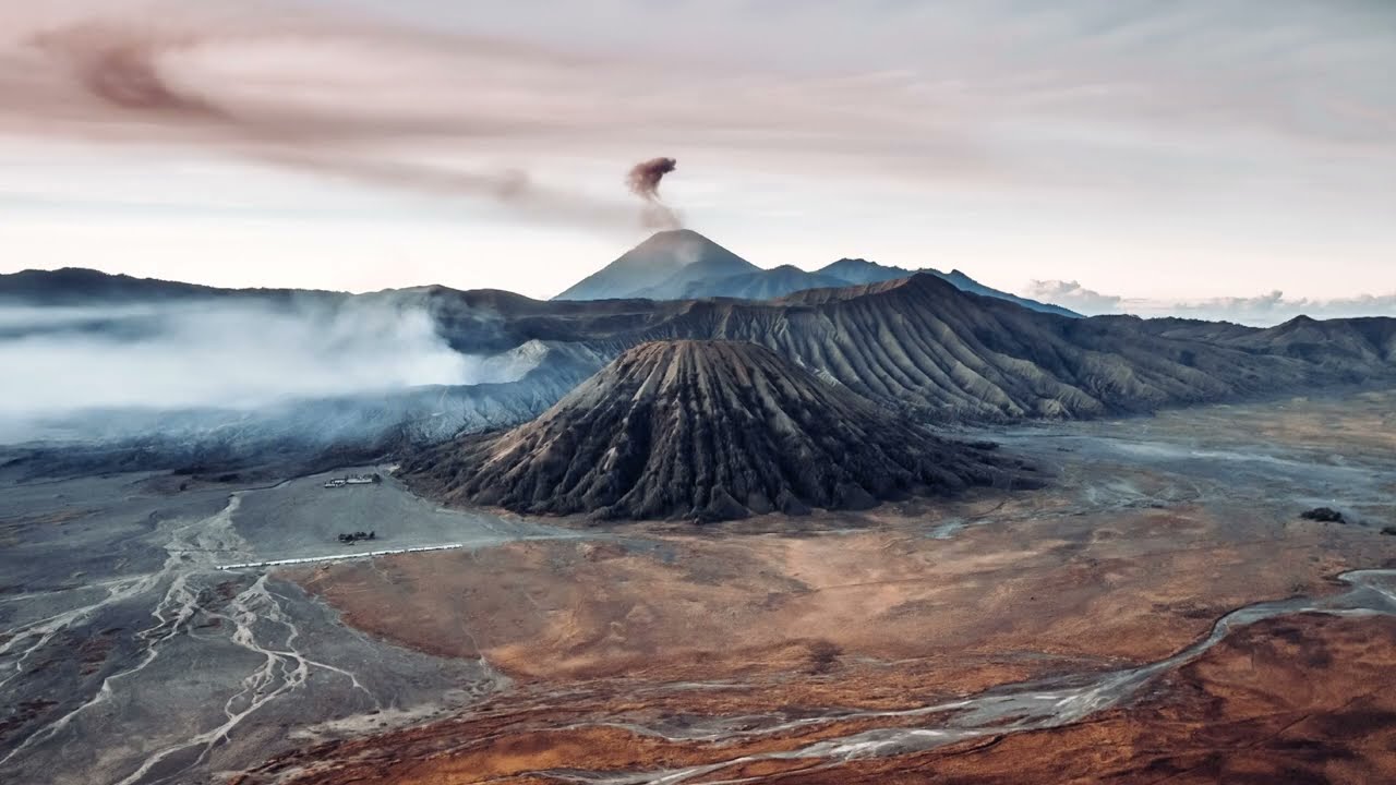 Magic Bromo & Semeru eruption in 48h [Java - Indonesia]