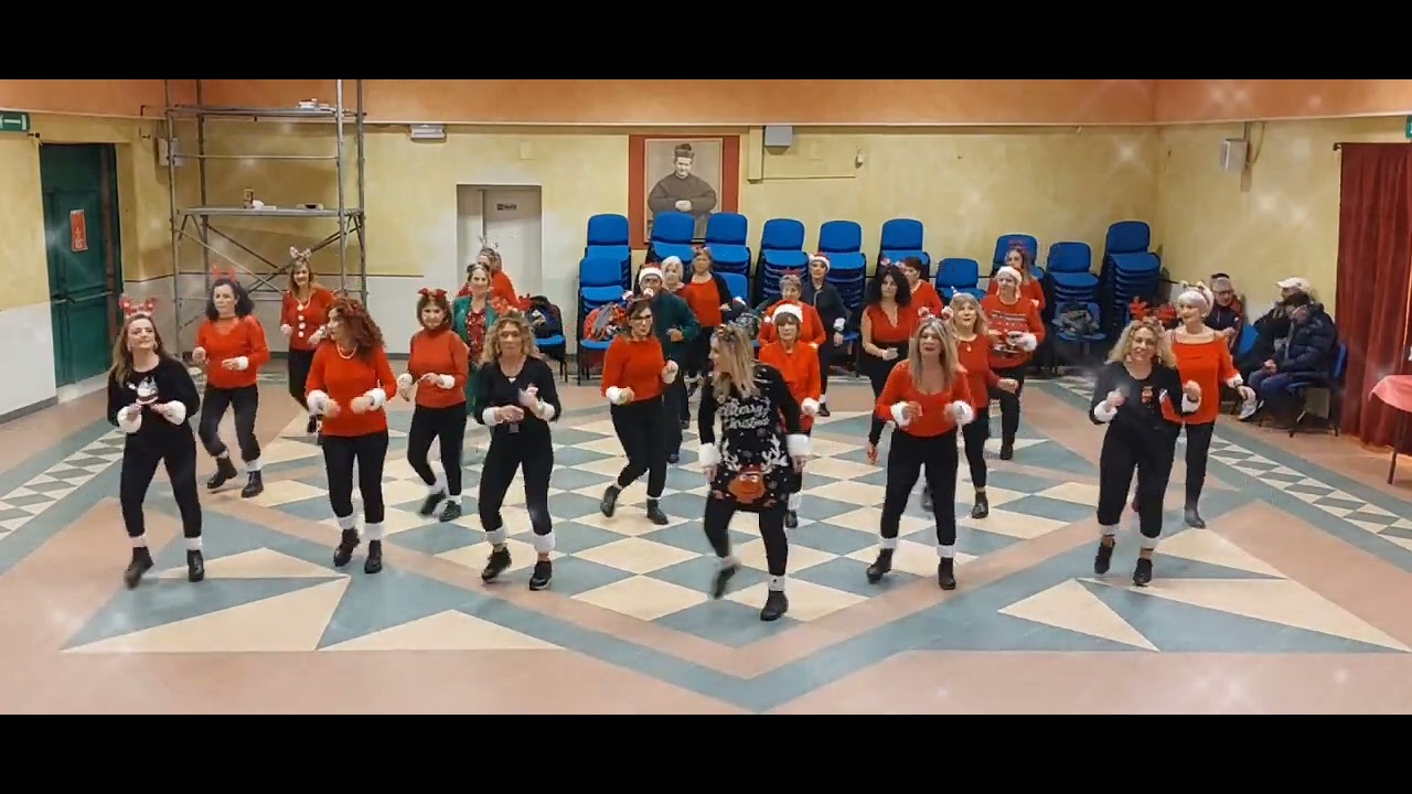 Christmas/Annalisa/ballo di gruppo/A.S.D Conoscere2 coreografia Cesira Spanu