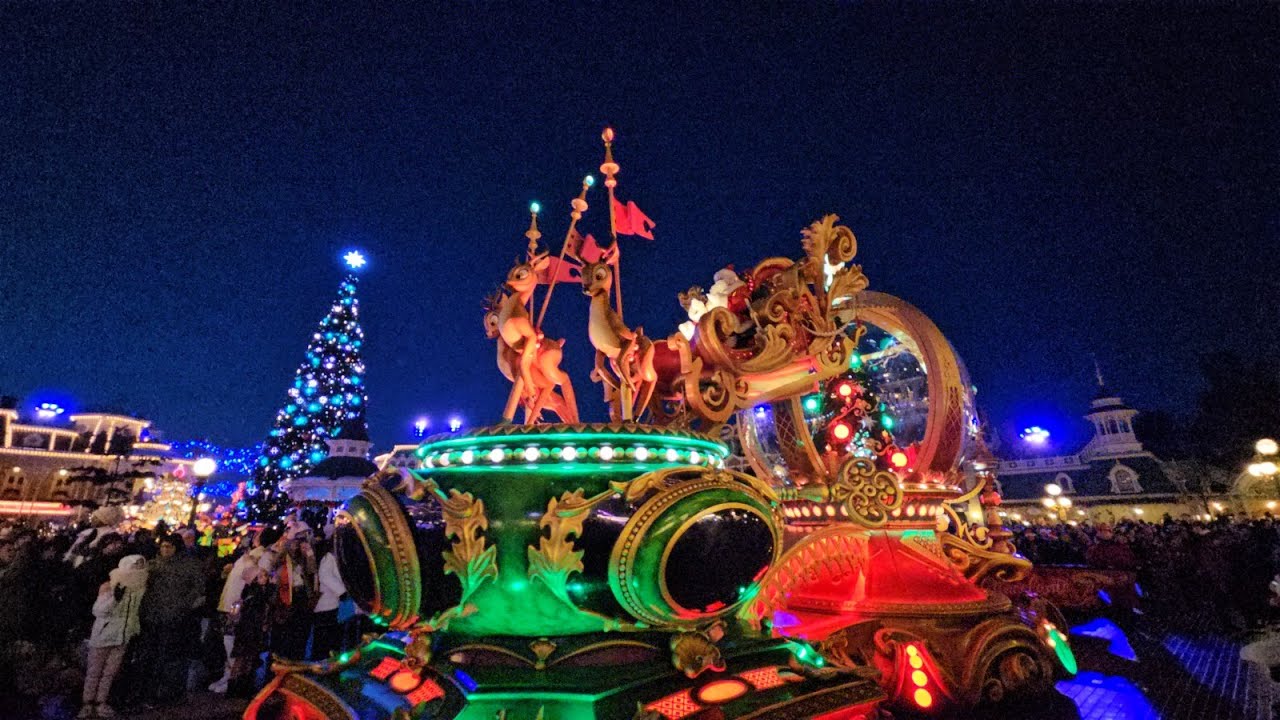 [2024] Mickey's Dazzling Christmas Parade - Disneyland Paris 4K