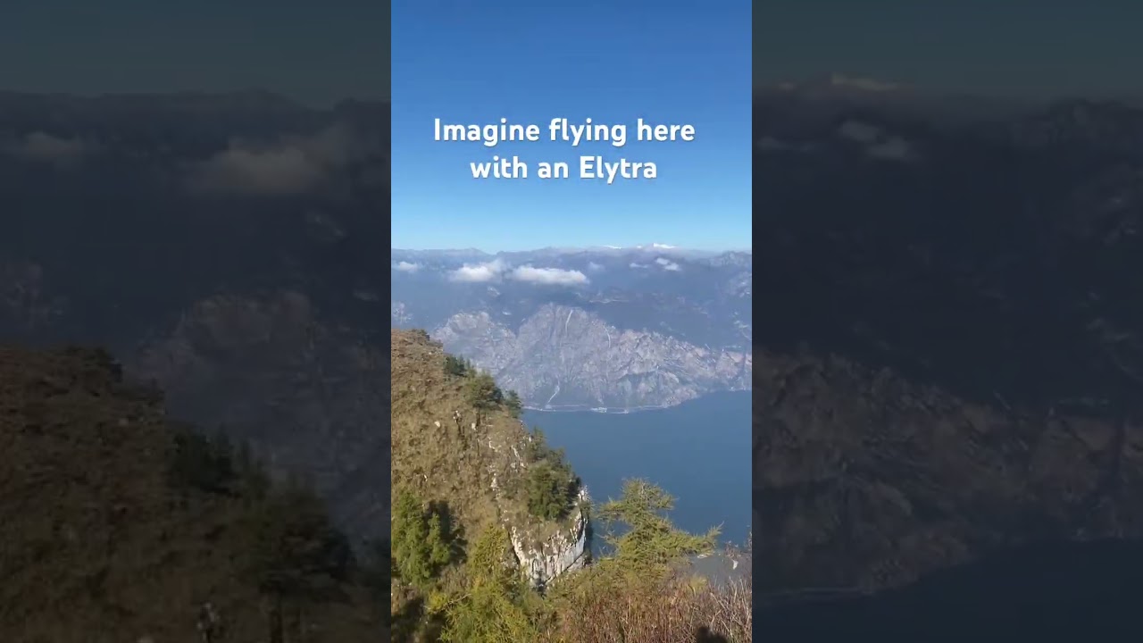 Flying here with an Elytra 🤯 #minecraft #elytra #fypシ