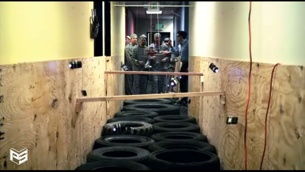 JACKASS 3D ELECTRIC AVENUE