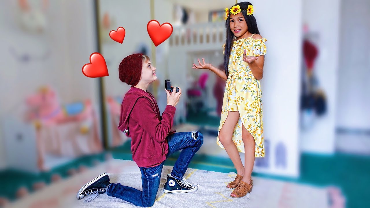 WILL YOU BE MY GIRLFRIEND?!! **Prank On TXUNAMY** | Familia Diamond